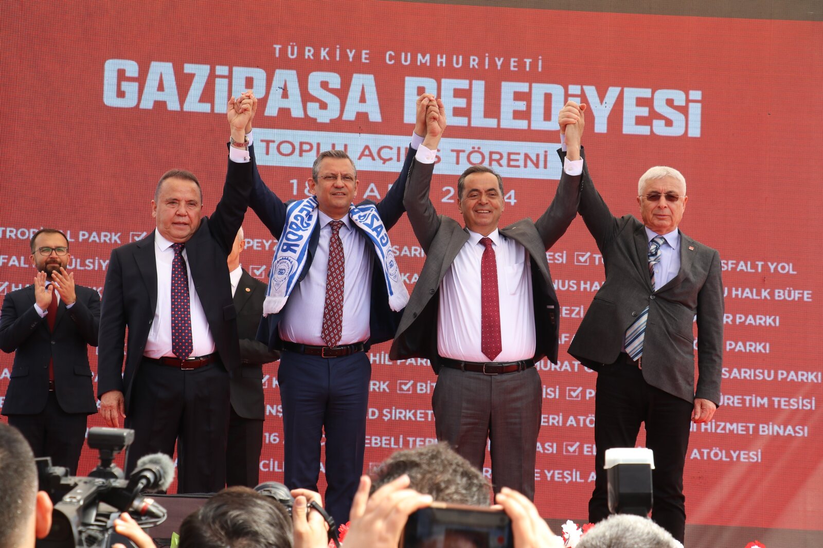 Özgür Özel Gazipasa'ya Geliyor