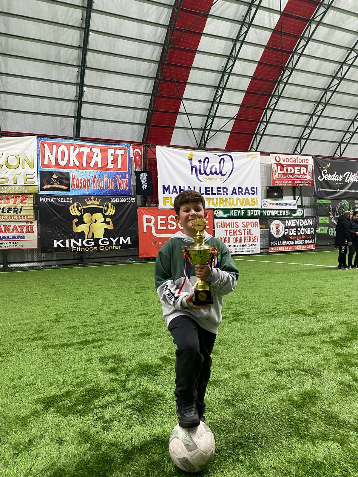 Futbol Turnuvası'nda Fenk Mahallesi 2025 Şampiyonu Oldu