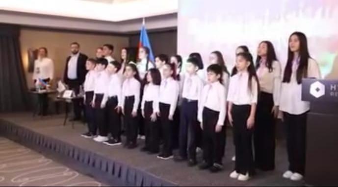 Azerbaycanlı Defektoloji ve Konuşma Terapisi Ustası Pervane Evez Kızı Sorularımızı Yanıtladı