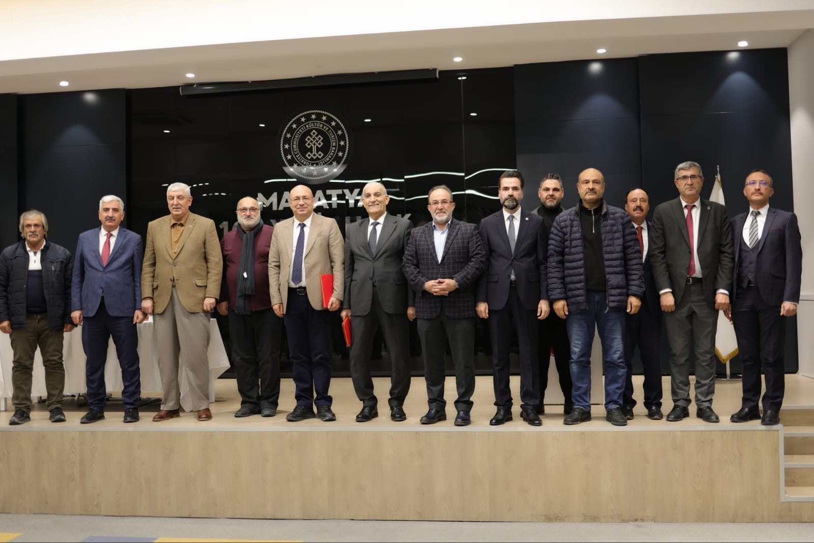 İdareci ve Bürokratlar Birliği Malatya İl Temsilciliğinden “Gelenekten Geleceğe; Aile ve Sivil Toplum” Konferansı