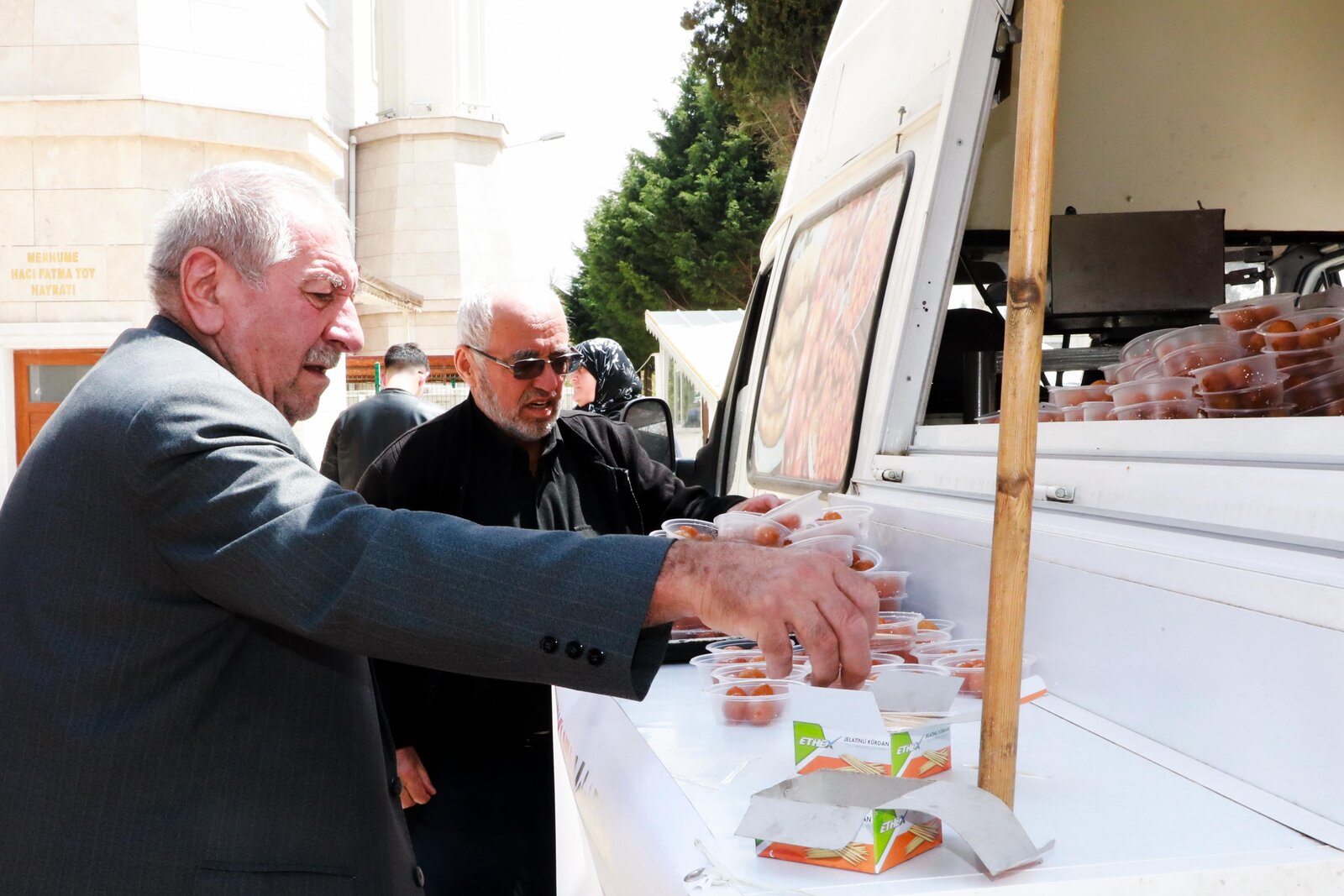 KORKUTELİ’DE KAYBEDİLEN CANLARIMIZ İÇİN DUALAR EDİLDİ: ÇAYIRLI CAMİİ’NDE ANLAMLI PROGRAM
