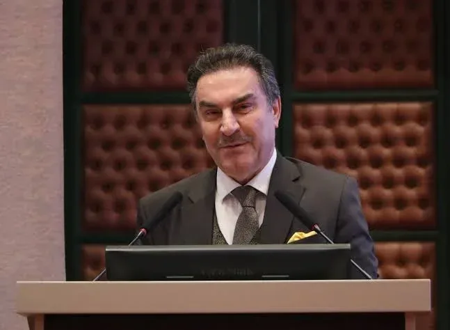 Prof. Dr. Zakir Avşar: "Yapay zekâ insanlığın sonunu mu getirecek?"