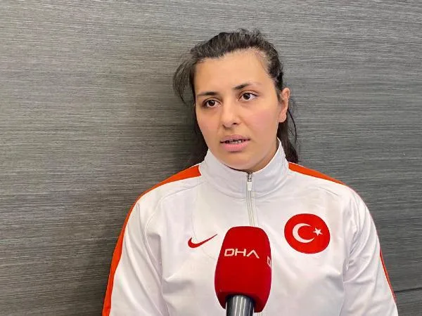 ''Babamdan habersiz Çorum'daki Türkiye Şampiyonası'na gittim"