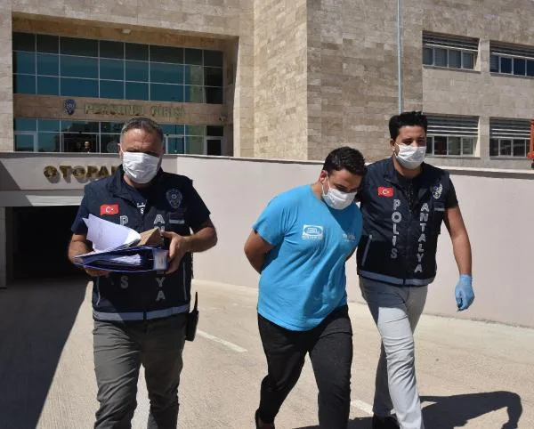 Cezayirli iş insanı Mohammed Mekki'yi öldürdükleri iddiasıyla tutuklu yargılanan şahıslara ömür boyu hapis cezası