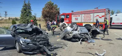 Susurluk’ta iki otomobil çarpıştı: 1 ölü, 2 ağır yaralı