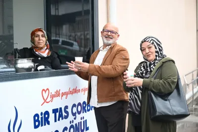 Yeşilyurt Belediyesi’nden hasta ve yakınlarına sıcak çorba ikramı